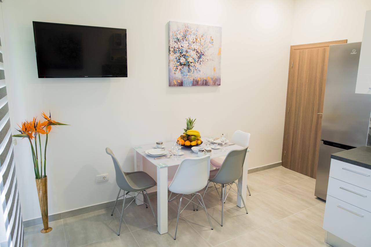 Lct Blue Lions Apartments Podstrana Esterno foto